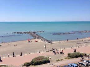 Wonderful front sea Lido Di Ostia